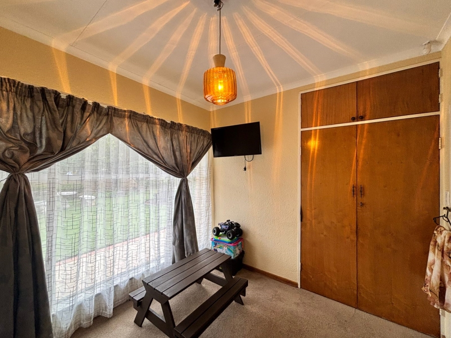 4 Bedroom Property for Sale in La Hoff North West